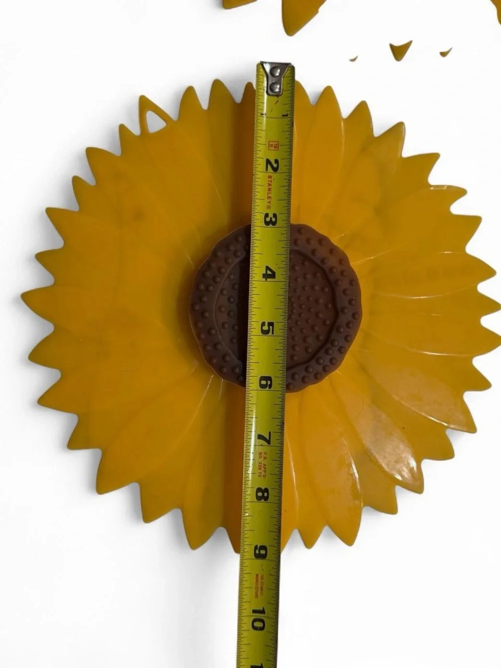 N/A soft yellow